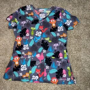 ScrubStar Jungle Animals Colorful Women’s Fitted Scrub Top size XS